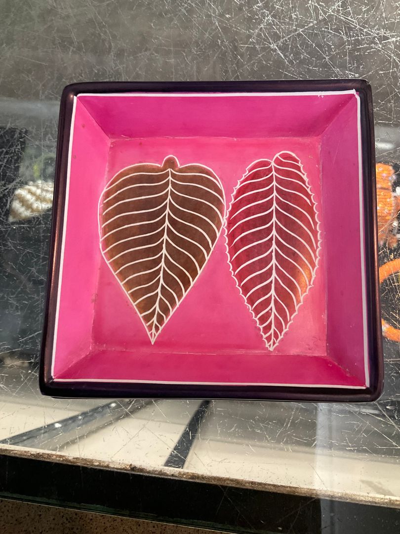 Small Pink Leaves Soapstone Dish