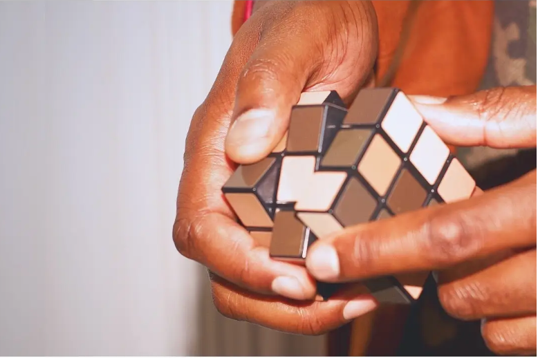 PRSVR X Noirpolitan Puzzle Cube